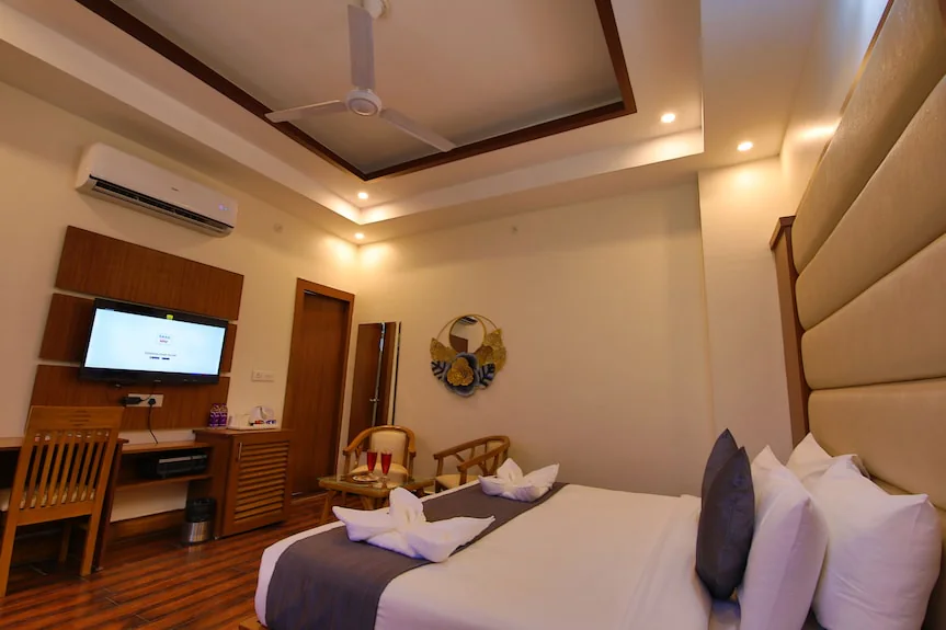 The Grand Alova gallery 5